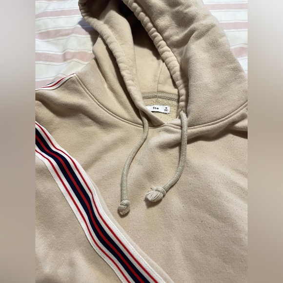 TNA Fleece Cropped Hoodie Beige - Picture 2 of 3